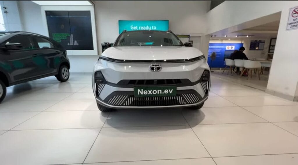 Tata Nexon EV खरीदने से पहले जानें ये ज़रूरी बातें 2024