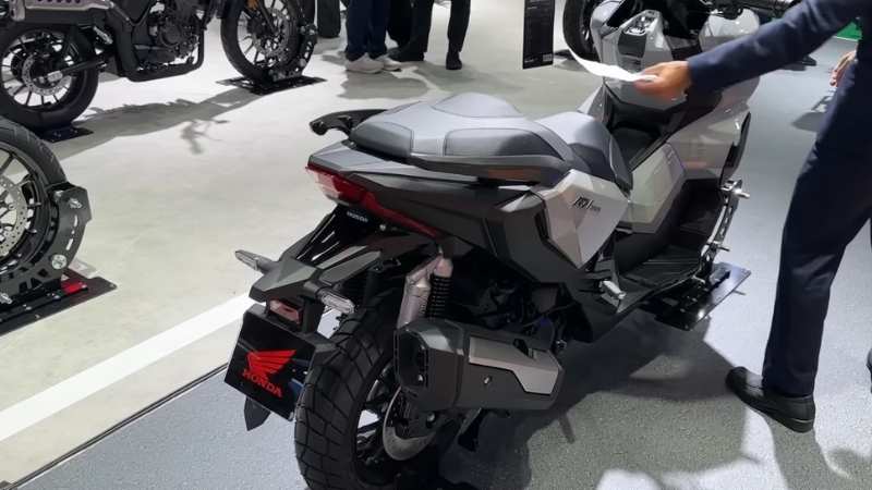 Honda ADV 350 स्कूटर: प्राइस, फीचर्स और भारत में लॉन्च की संभावनाएं 1 Honda ADV 350: फीचर्स, लॉन्च डेट और भारत में संभावनाएं
