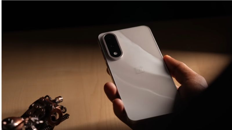 OnePlus Nord 5: क्या ये Nord 4 से बेहतर अपग्रेड है या बस एक और नया नाम? 1 OnePlus Nord 5: पावरफुल बैटरी और कैमरा के साथ 2025